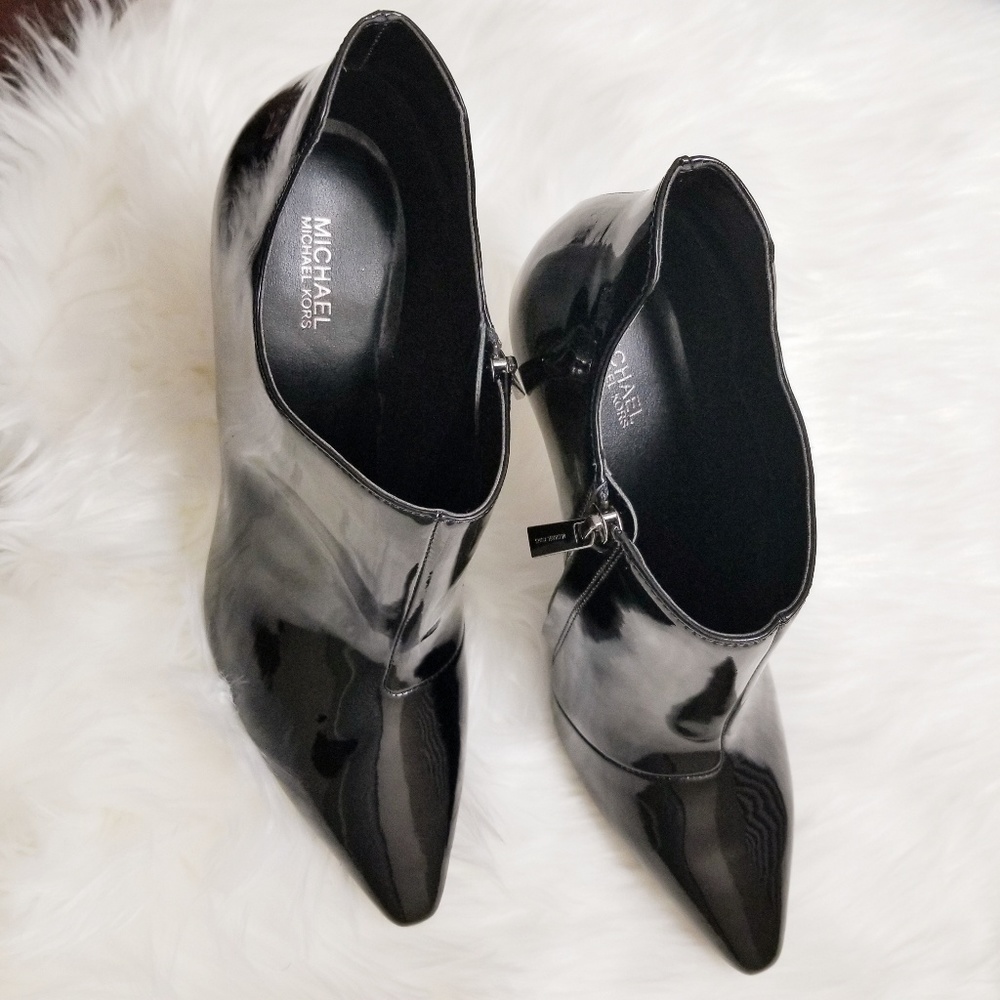MICHAEL KORS | Leather Bootie